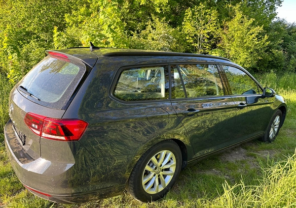 Volkswagen Passat cena 69900 przebieg: 241000, rok produkcji 2020 z Staszów małe 46
